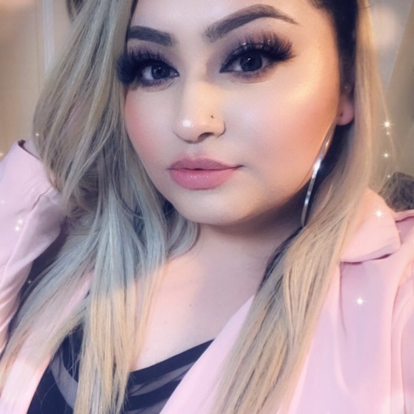 Meet your Posher, Sthefani - Picture 5 of 5